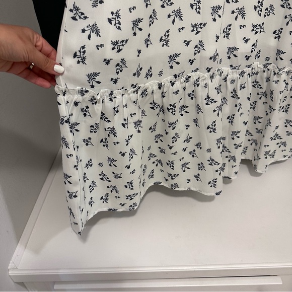 NWT Petallush White/Navy Floral Dress - Picture 4 of 6